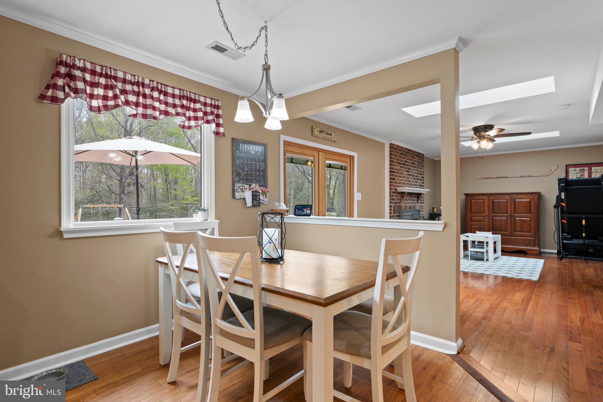 15570 HOMELAND DRIVE