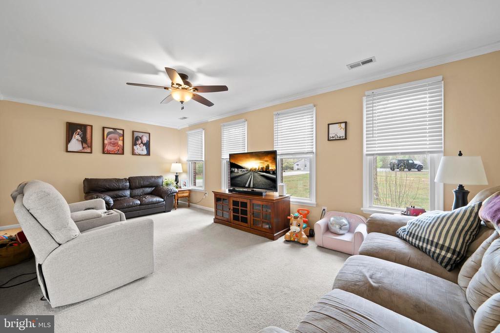 15570 HOMELAND DRIVE
