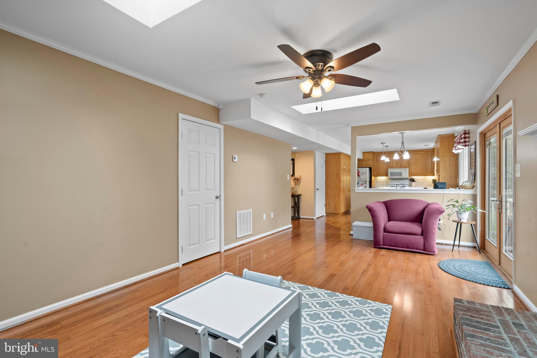 15570 HOMELAND DRIVE