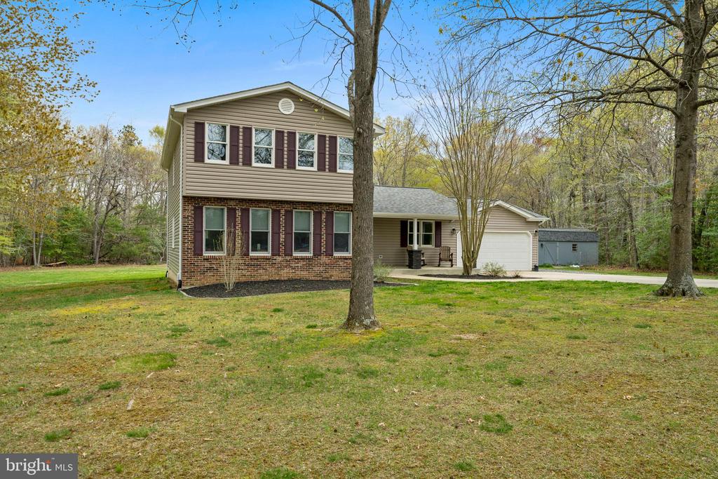 15570 HOMELAND DRIVE