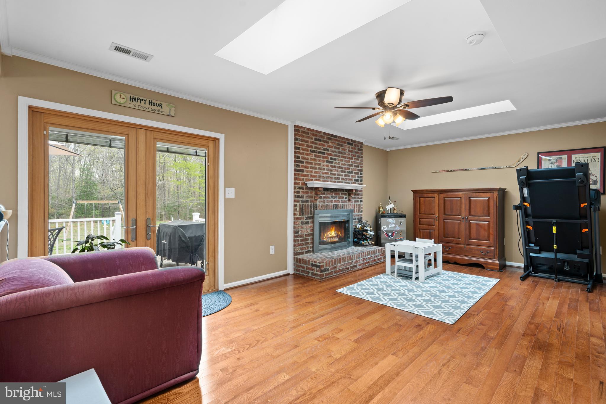 15570 HOMELAND DRIVE