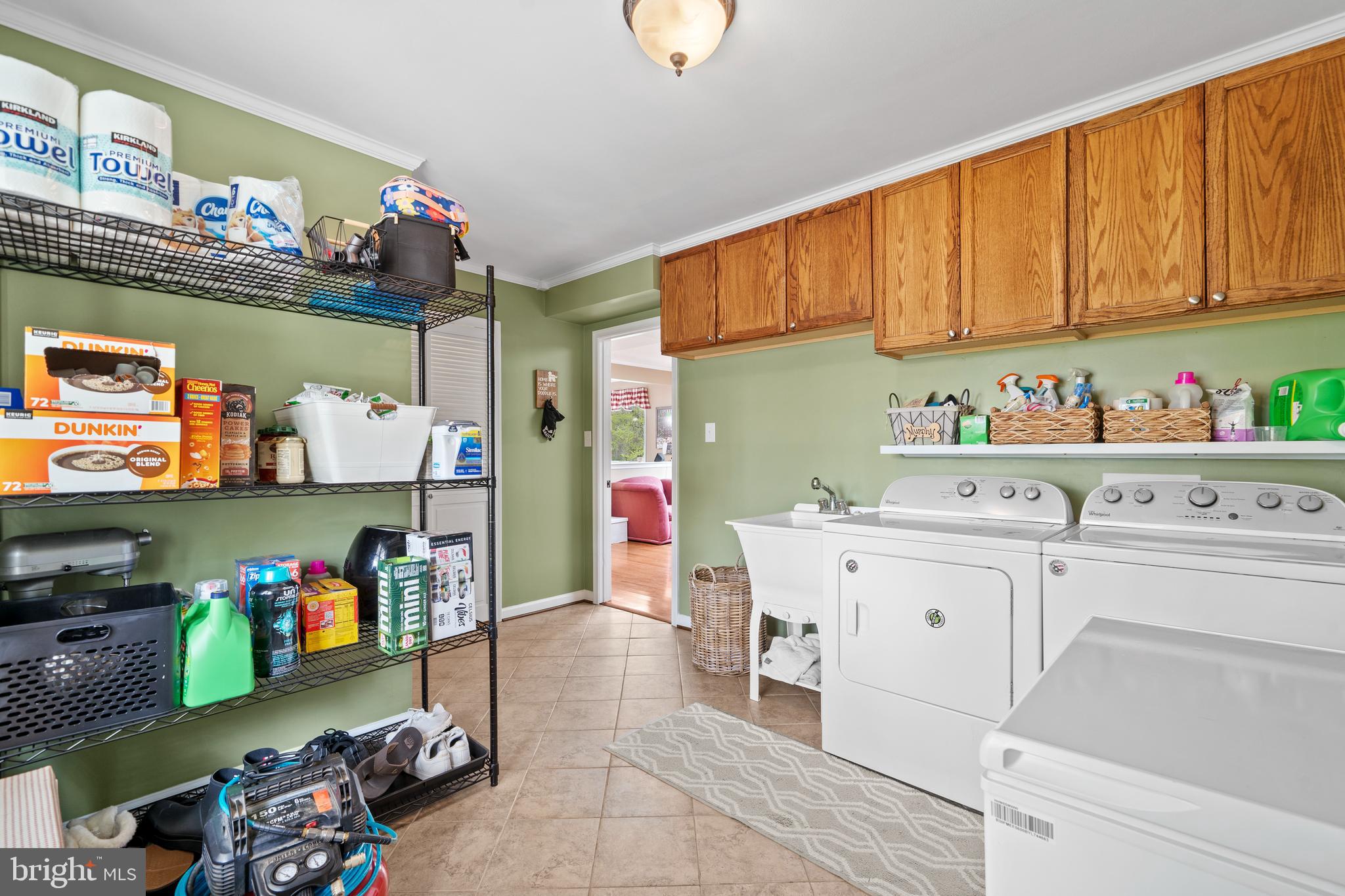 15570 HOMELAND DRIVE