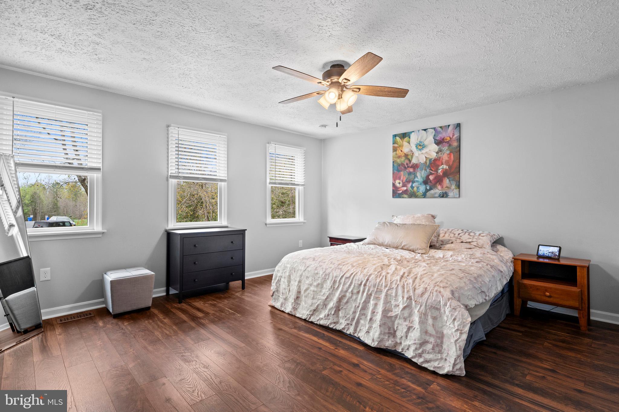 15570 HOMELAND DRIVE