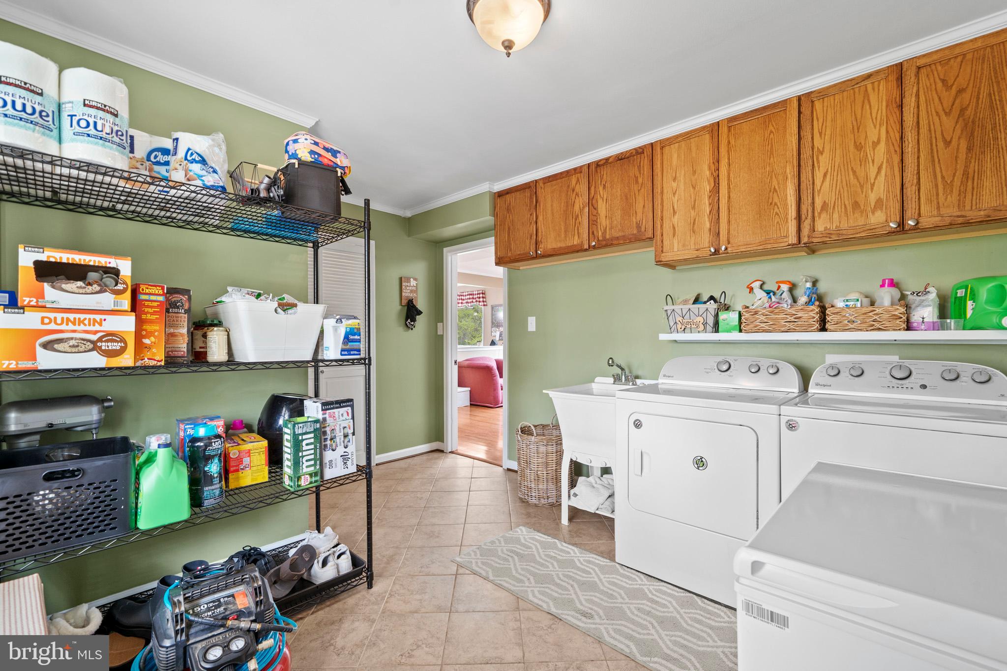 15570 HOMELAND DRIVE