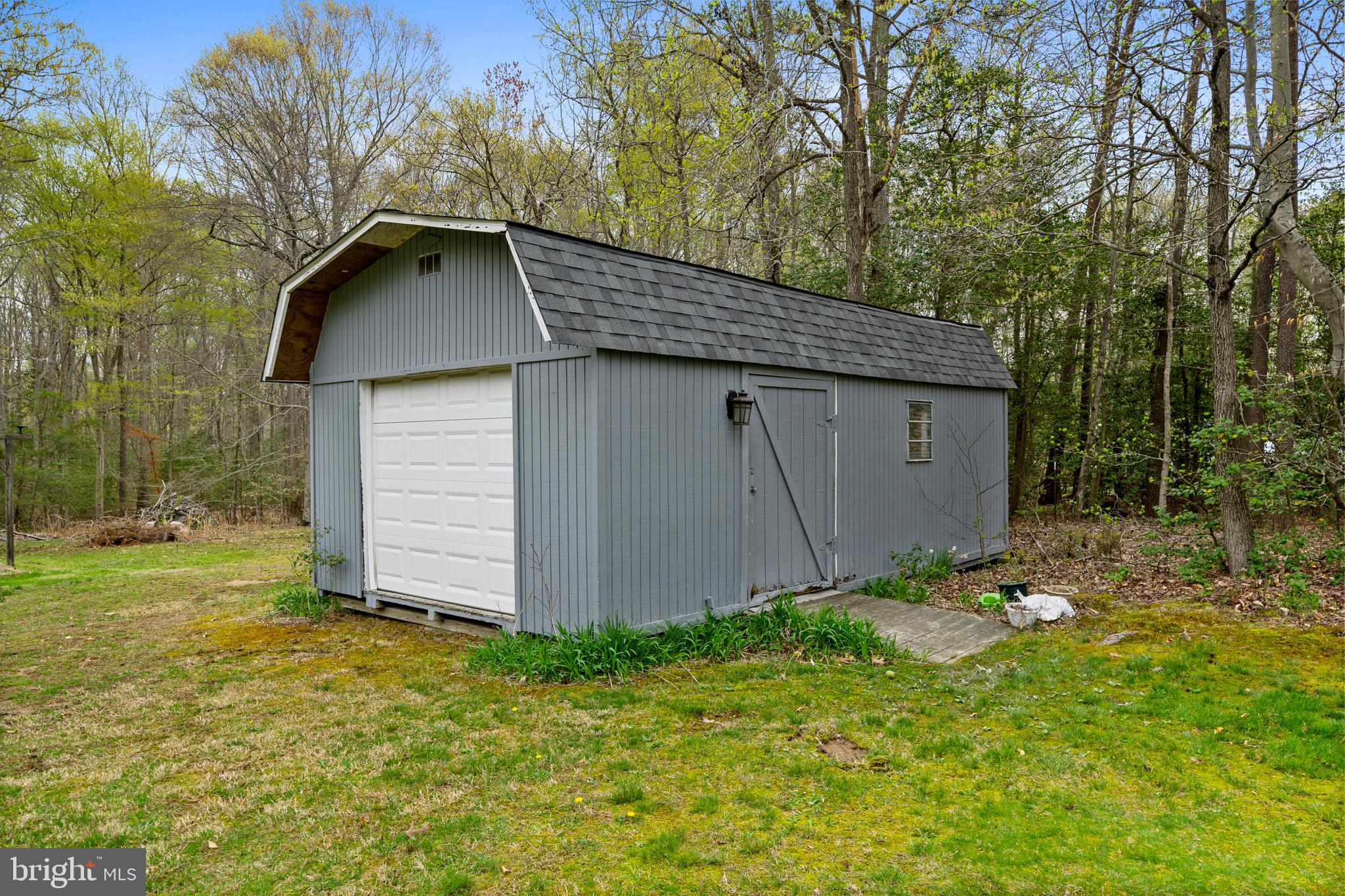 15570 HOMELAND DRIVE