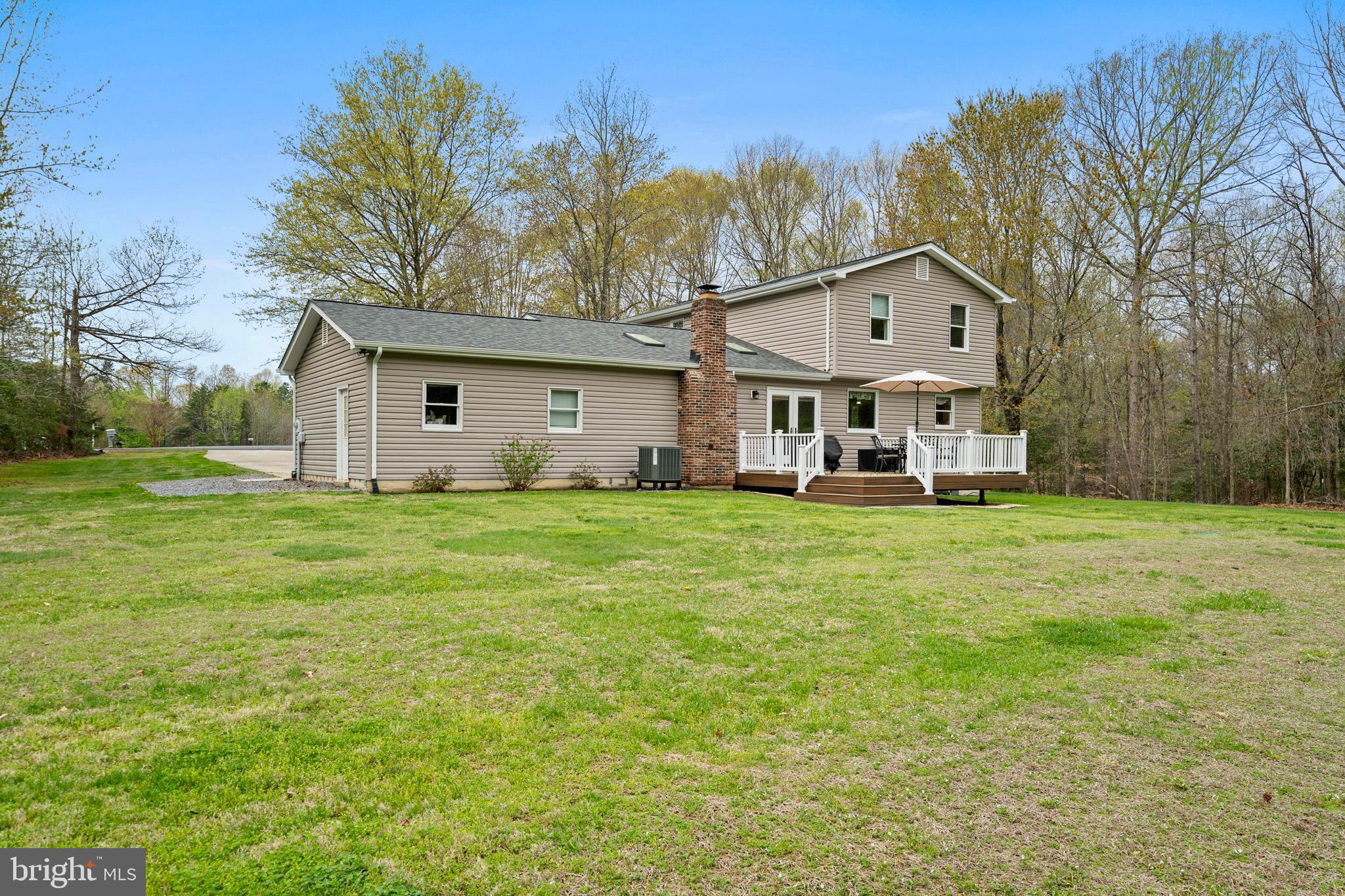 15570 HOMELAND DRIVE