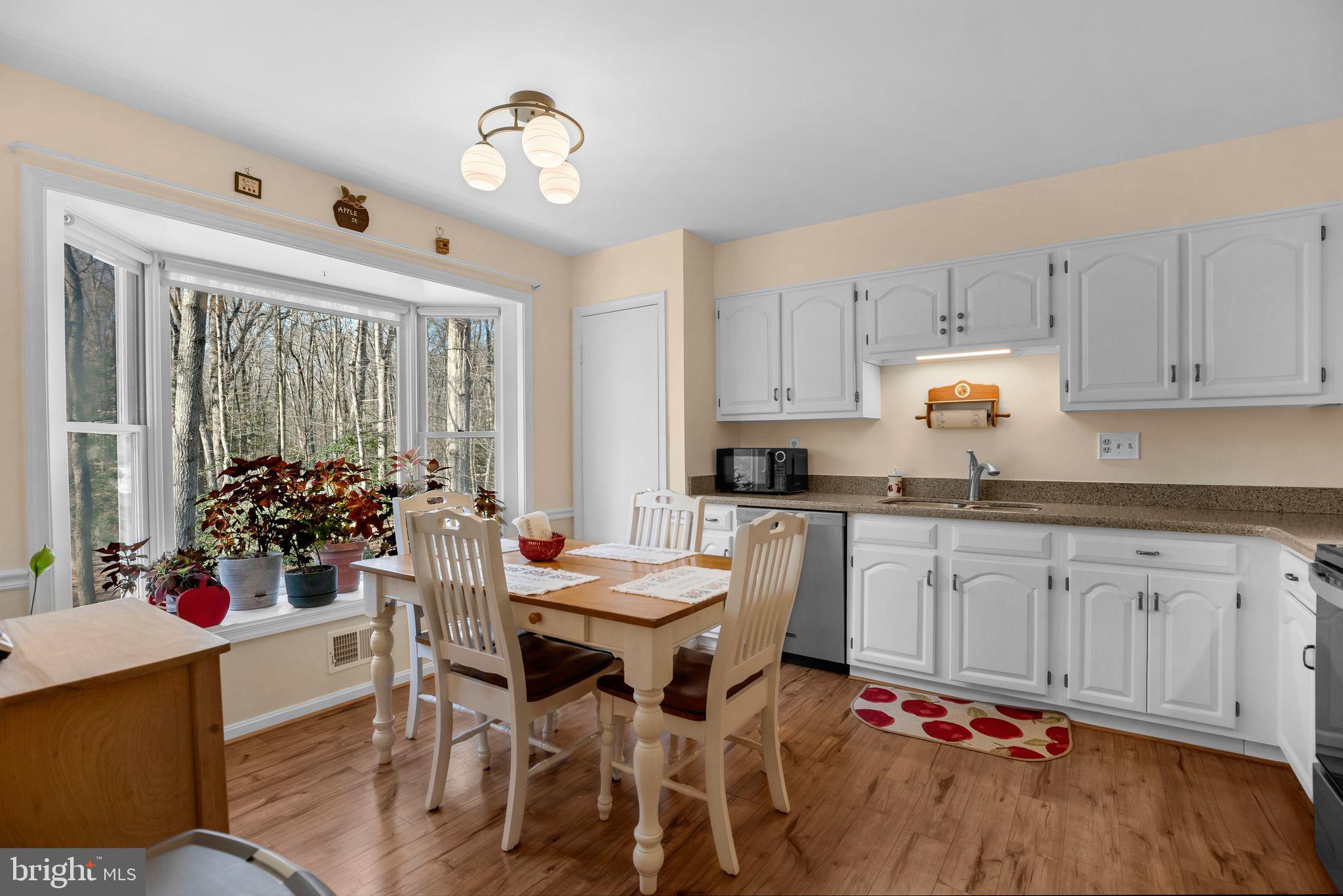 3145 APPLE CREEK LANE