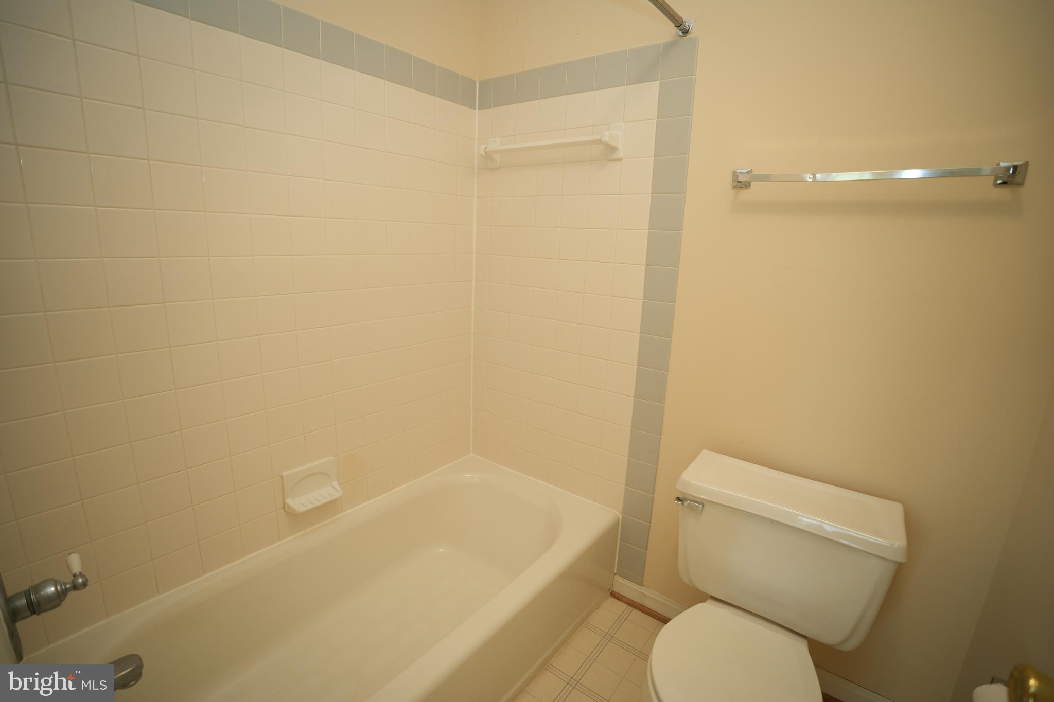 12225 MANOR COURT