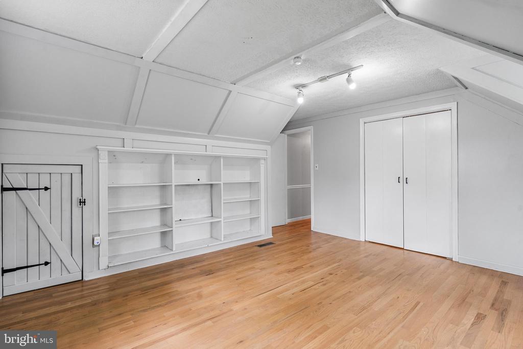 1103 MURDOCK ROAD