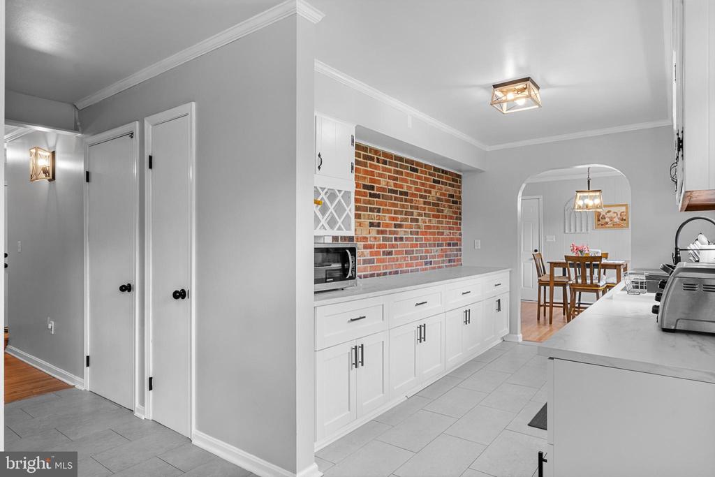 1103 MURDOCK ROAD