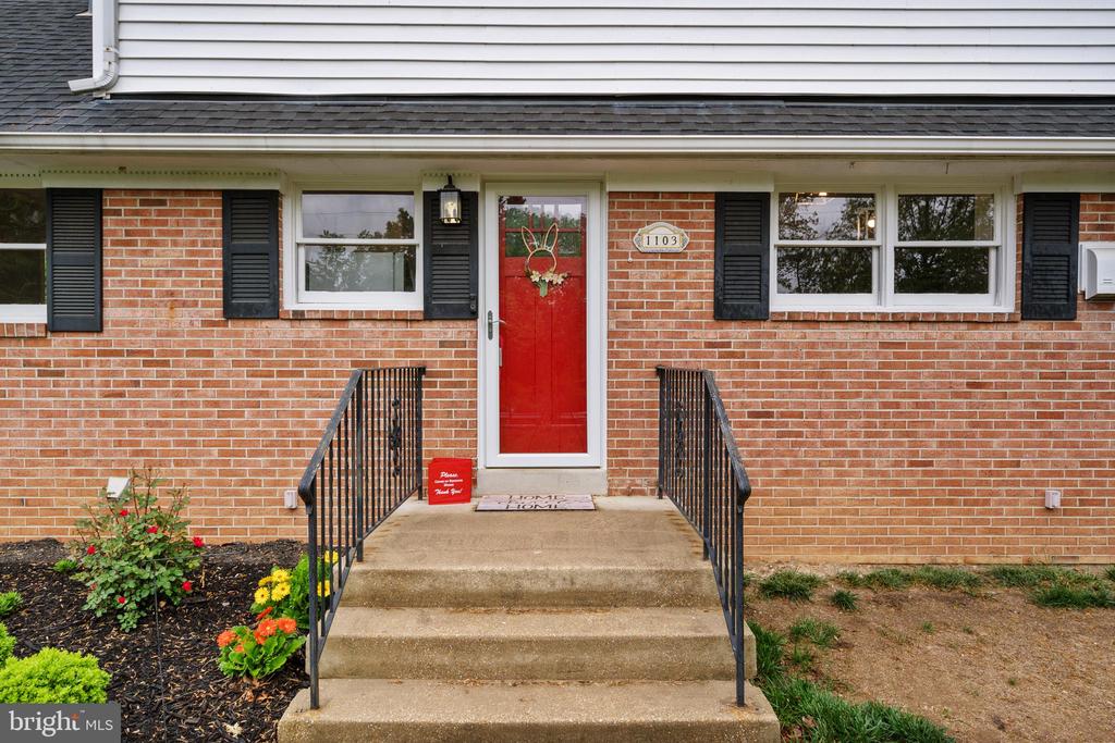 1103 MURDOCK ROAD