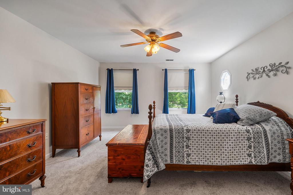 8405 VIRGINIA COURT