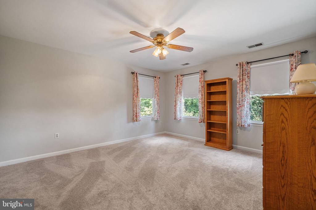 8405 VIRGINIA COURT