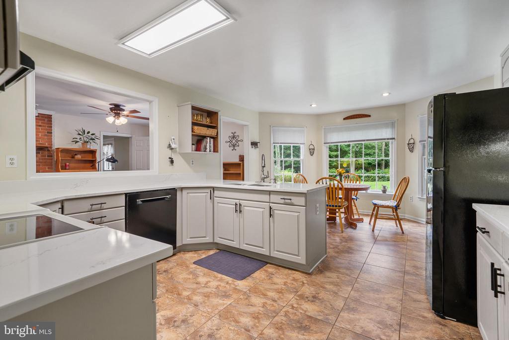 8405 VIRGINIA COURT
