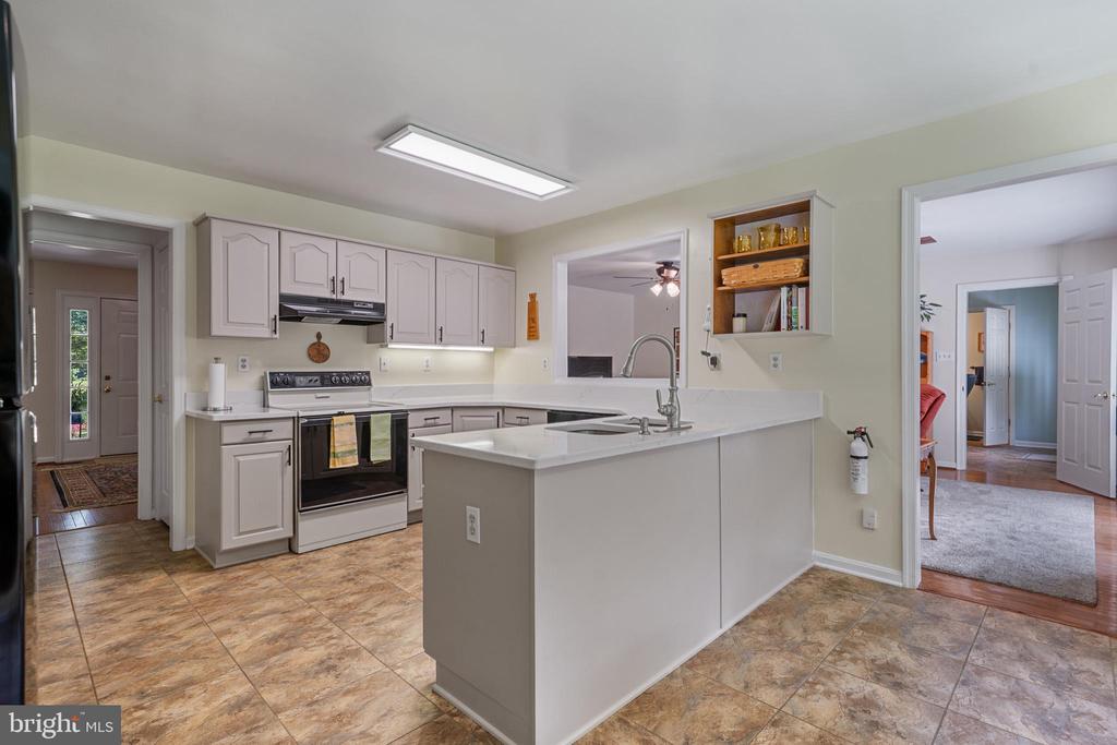 8405 VIRGINIA COURT