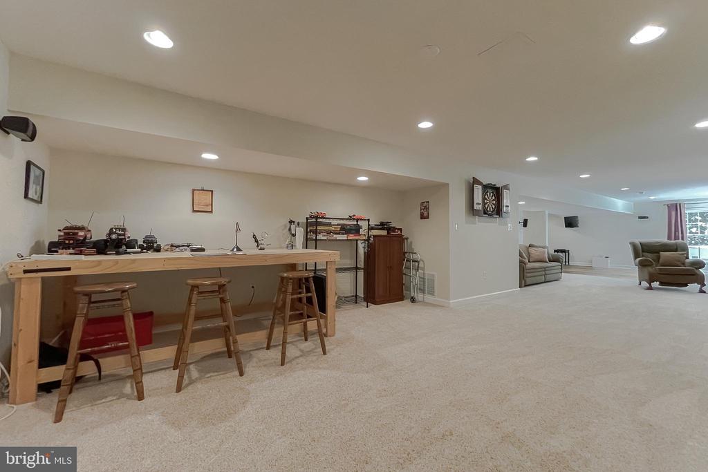 9150 SPARKLING PLACE