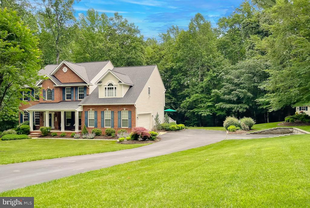 9150 SPARKLING PLACE