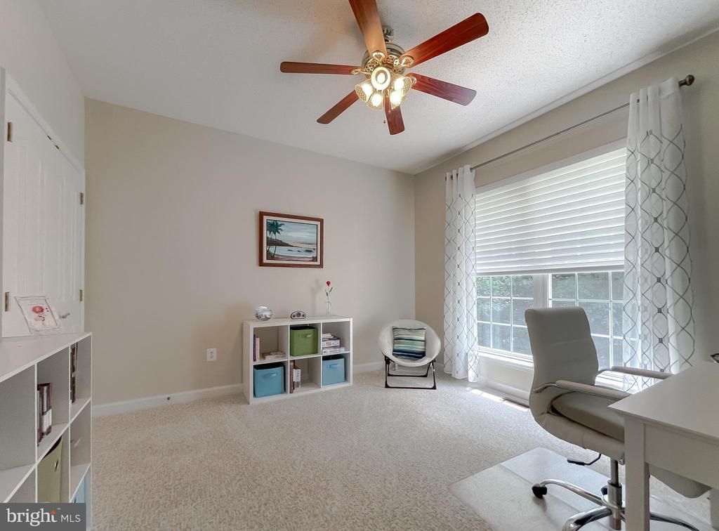 9150 SPARKLING PLACE