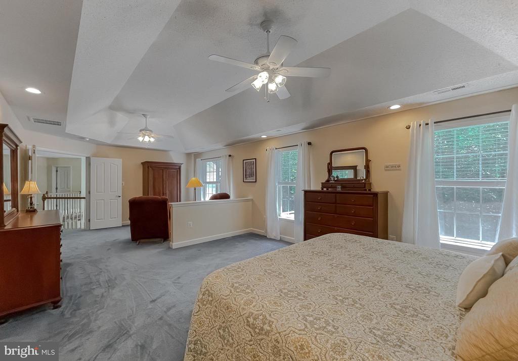 9150 SPARKLING PLACE