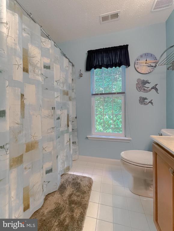 9150 SPARKLING PLACE