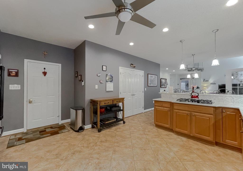 9150 SPARKLING PLACE
