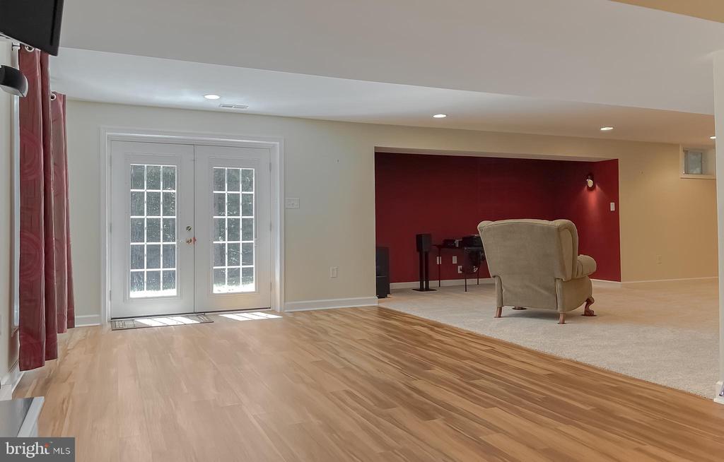 9150 SPARKLING PLACE