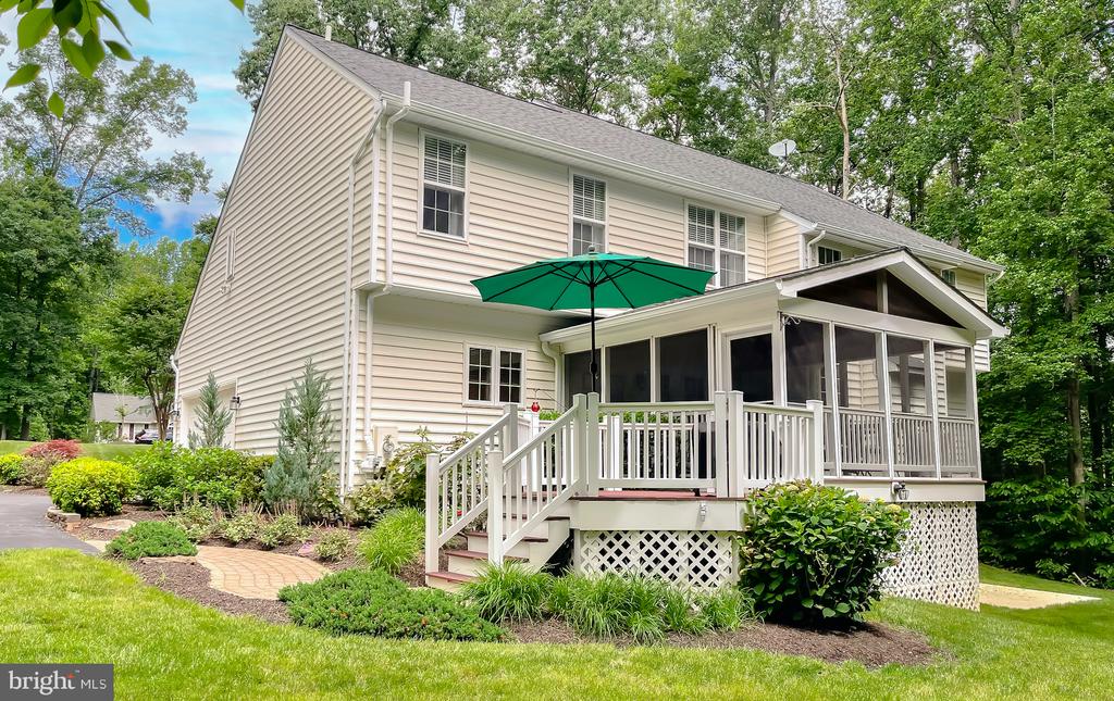 9150 SPARKLING PLACE