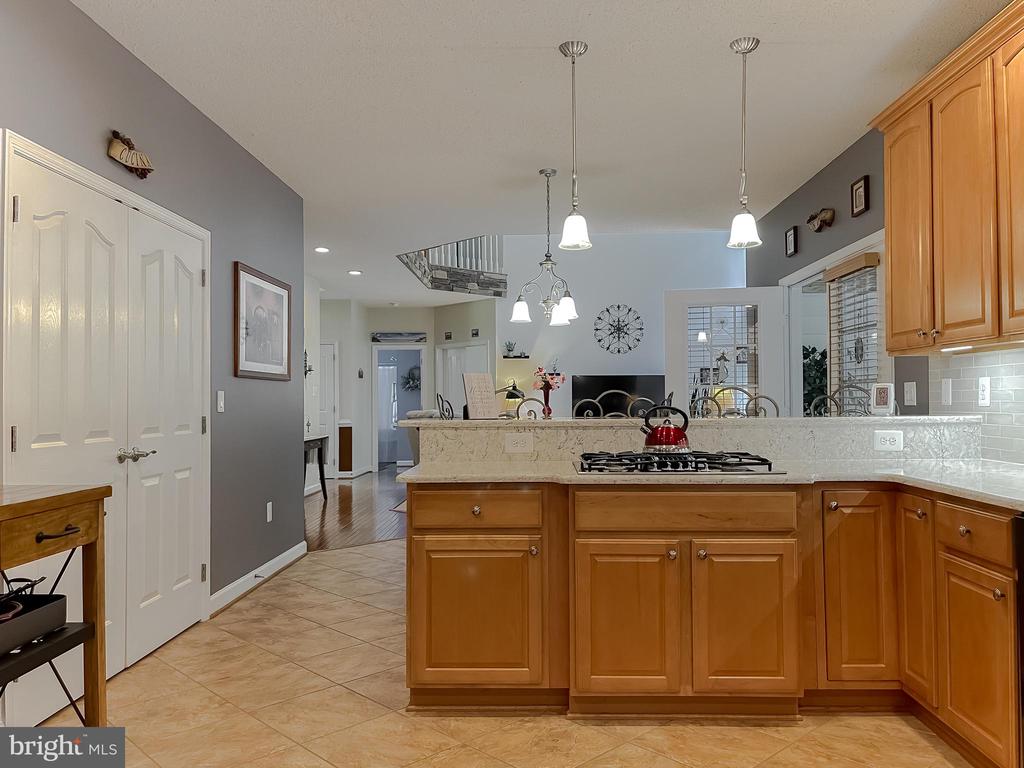 9150 SPARKLING PLACE
