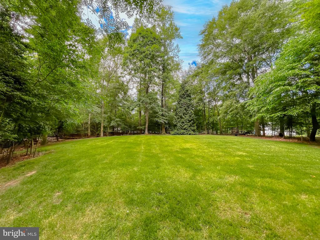 9150 SPARKLING PLACE
