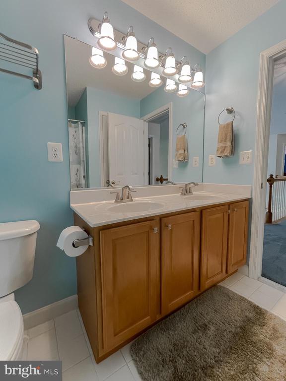 9150 SPARKLING PLACE