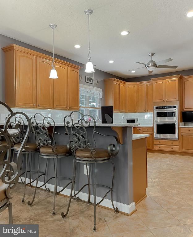 9150 SPARKLING PLACE