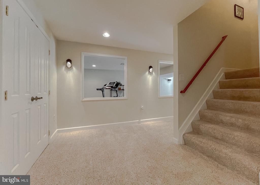 9150 SPARKLING PLACE