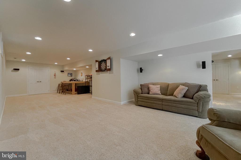 9150 SPARKLING PLACE
