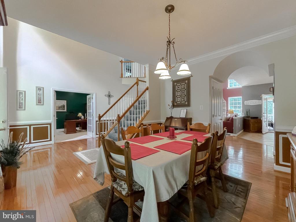 9150 SPARKLING PLACE