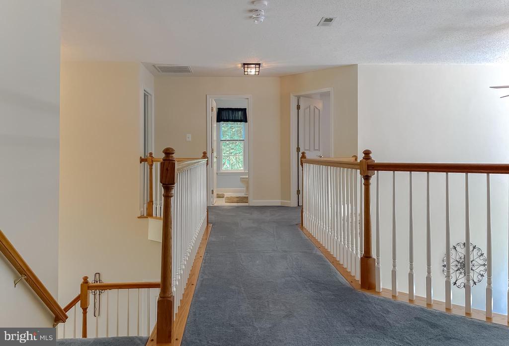 9150 SPARKLING PLACE