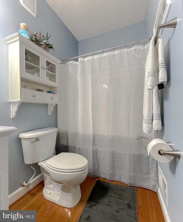 9150 SPARKLING PLACE