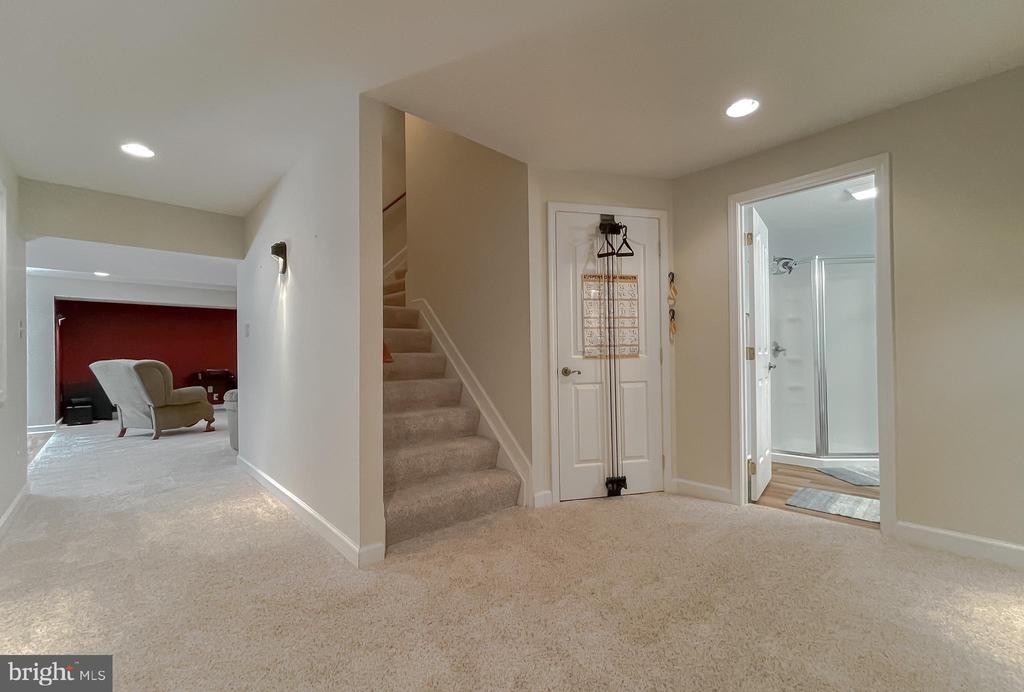9150 SPARKLING PLACE