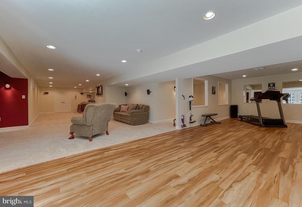 9150 SPARKLING PLACE