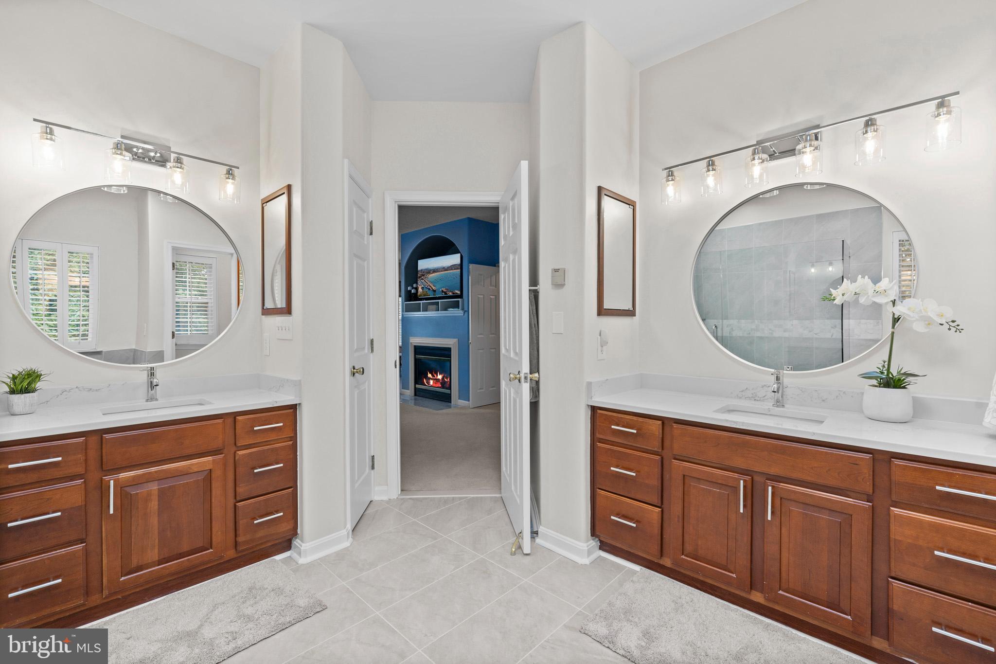 8100 DEEPWATER VIEW PLACE