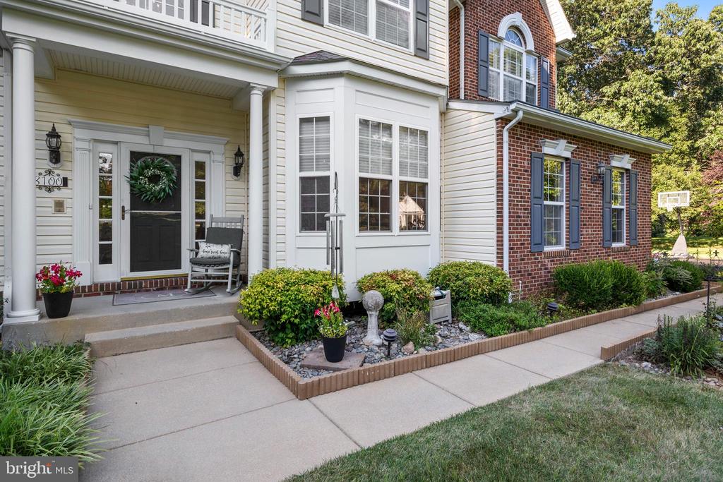 8100 DEEPWATER VIEW PLACE