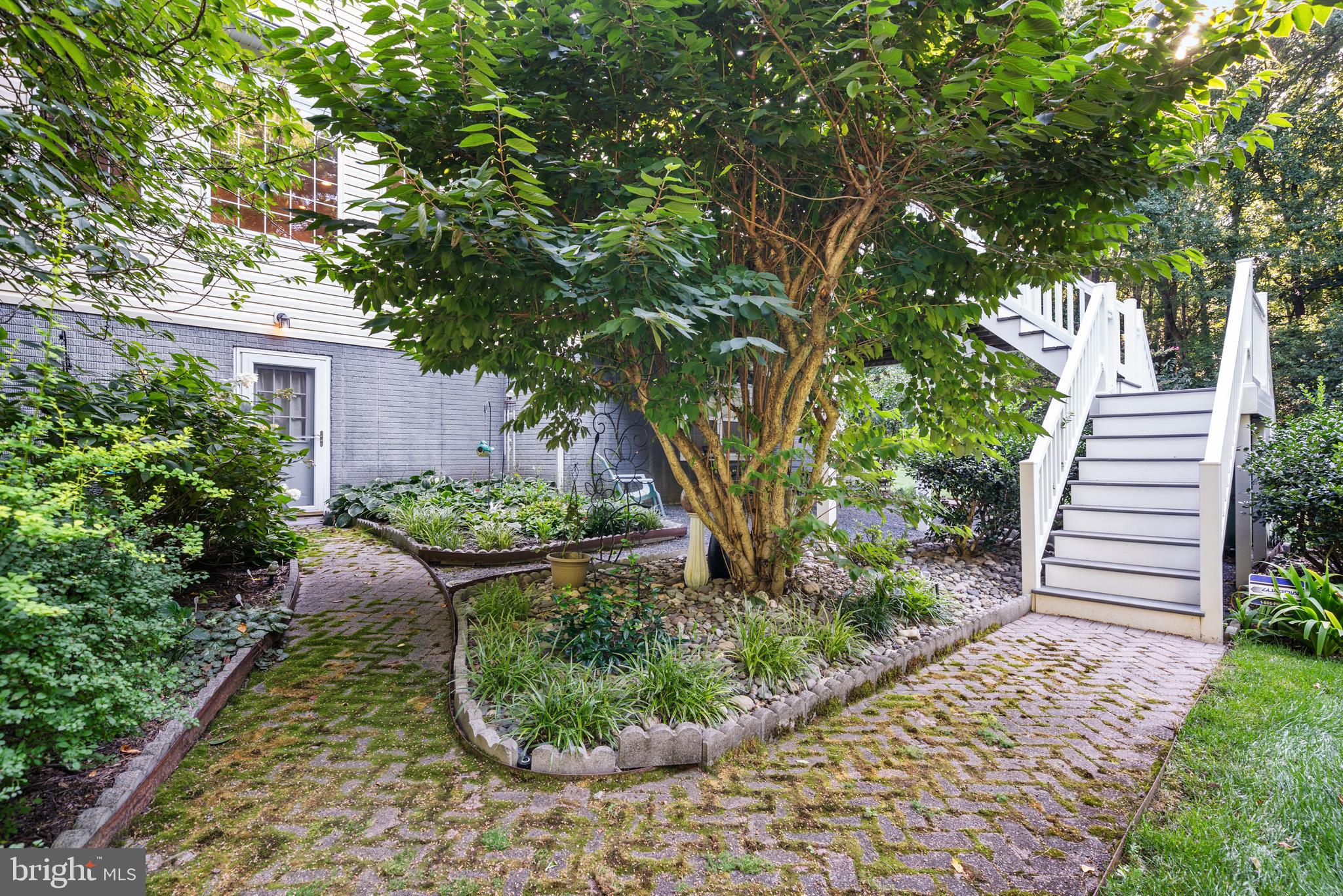 8100 DEEPWATER VIEW PLACE