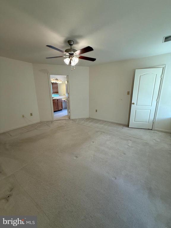 2427 GRANTHAM COURT