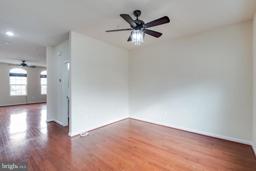 2939 SEDGEMORE PLACE