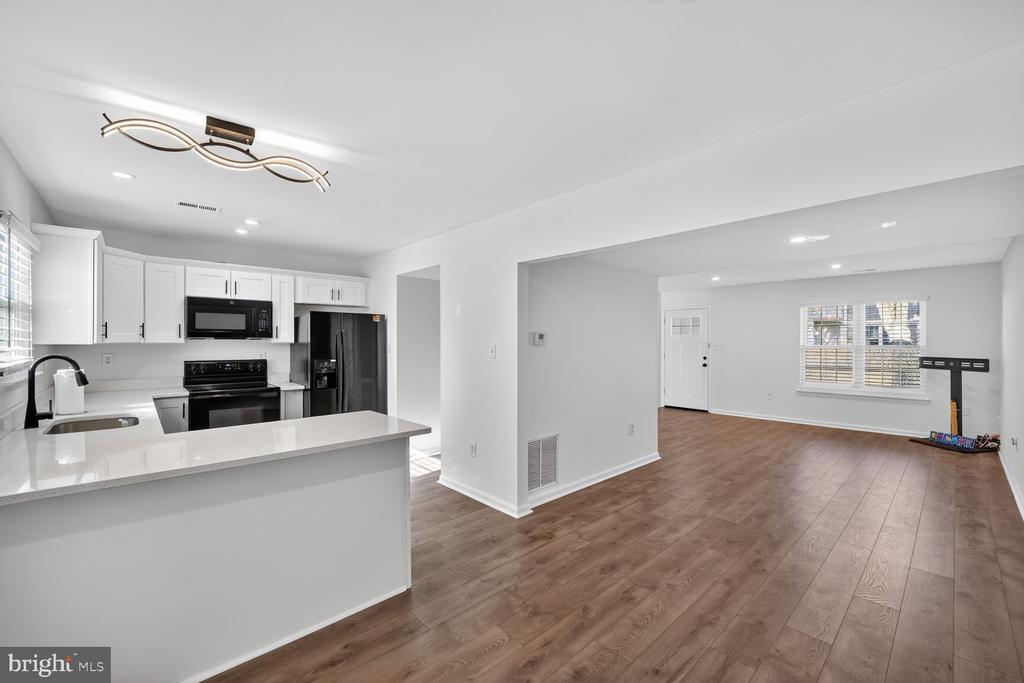 4071 BLUEBIRD DRIVE