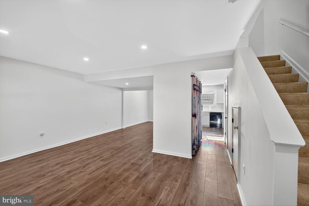 4071 BLUEBIRD DRIVE