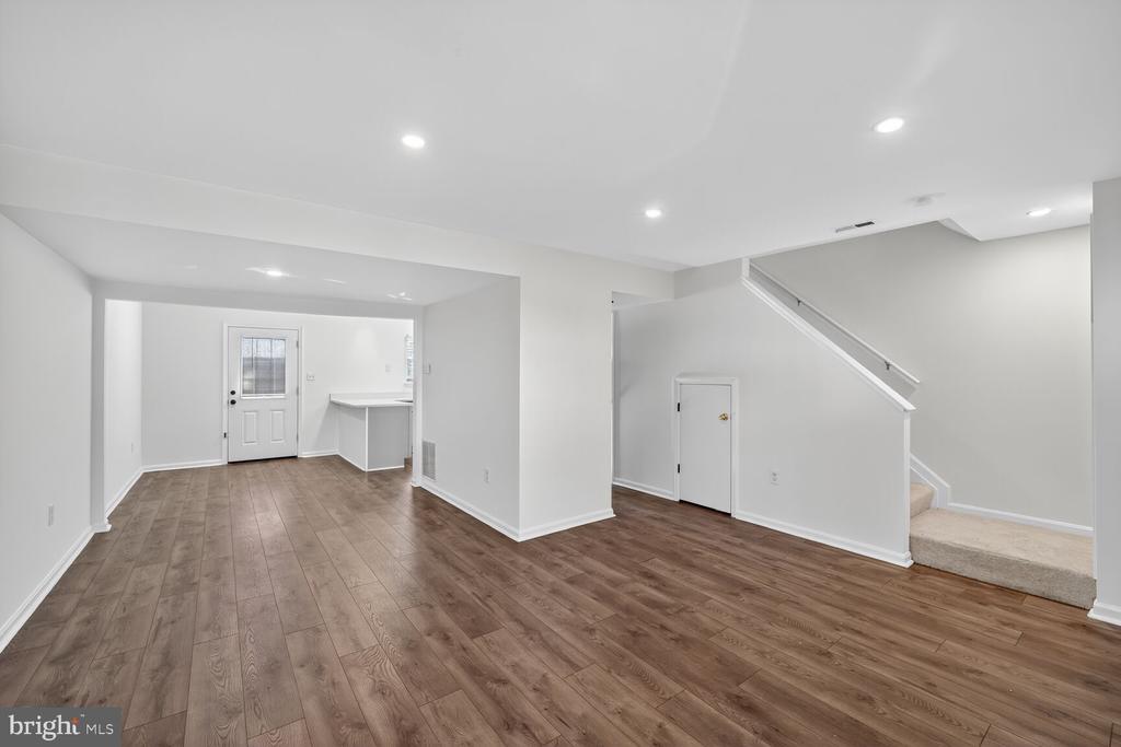 4071 BLUEBIRD DRIVE
