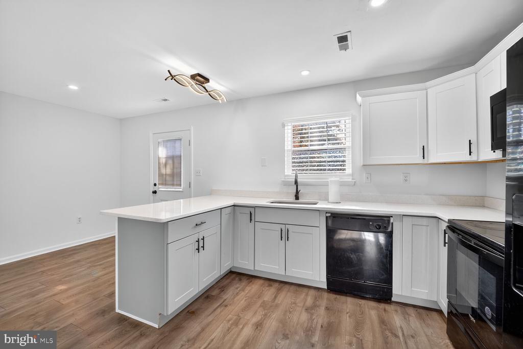 4071 BLUEBIRD DRIVE
