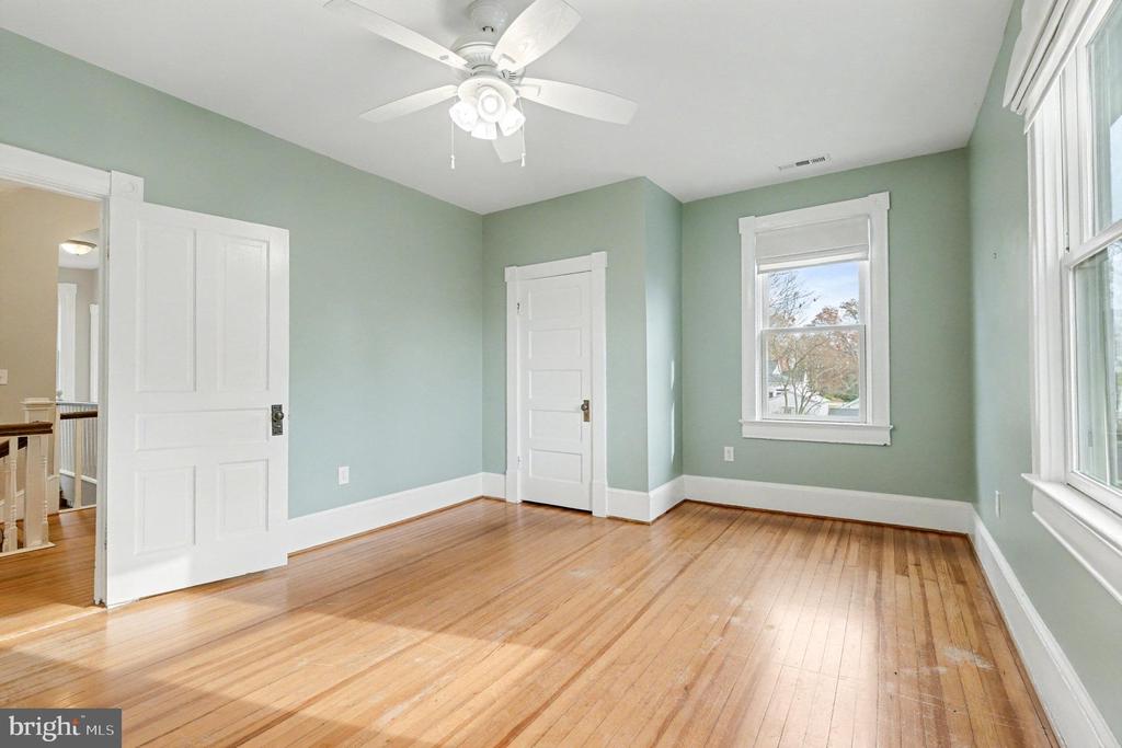 25 INDIAN HEAD AVENUE