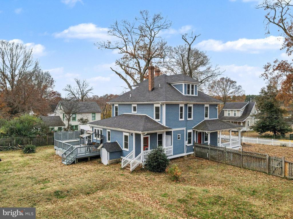 25 INDIAN HEAD AVENUE