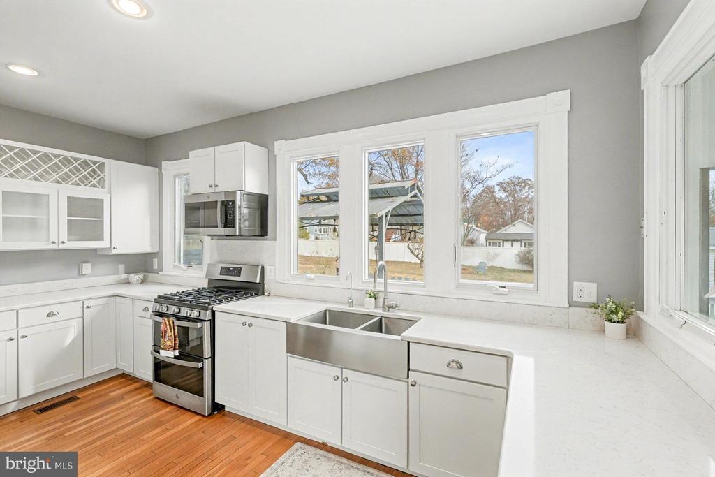 25 INDIAN HEAD AVENUE